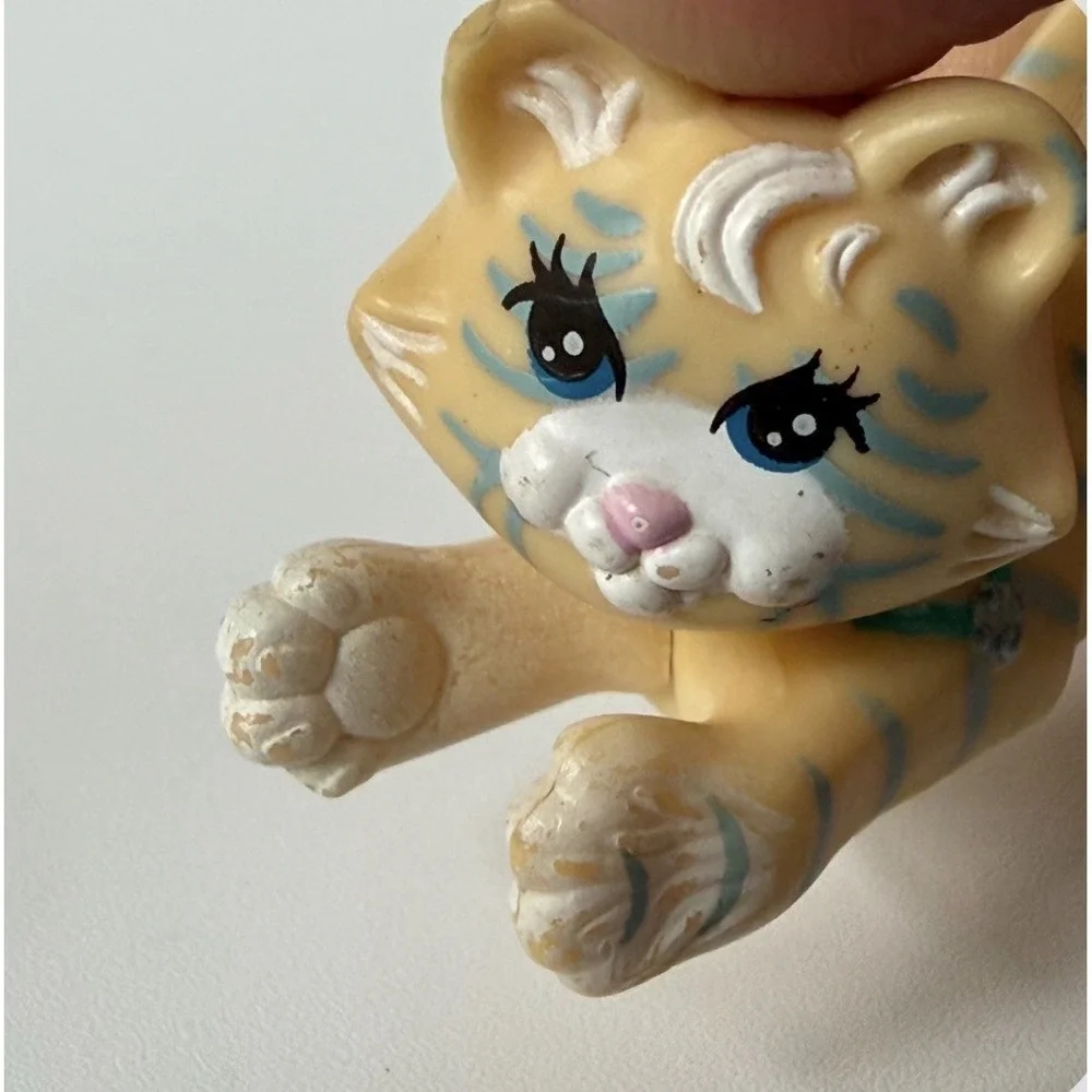 Vintage Littlest Pet‎ Shop Zoo Tiger Baby Cub Nursery Kenner 1993 Collectible G1